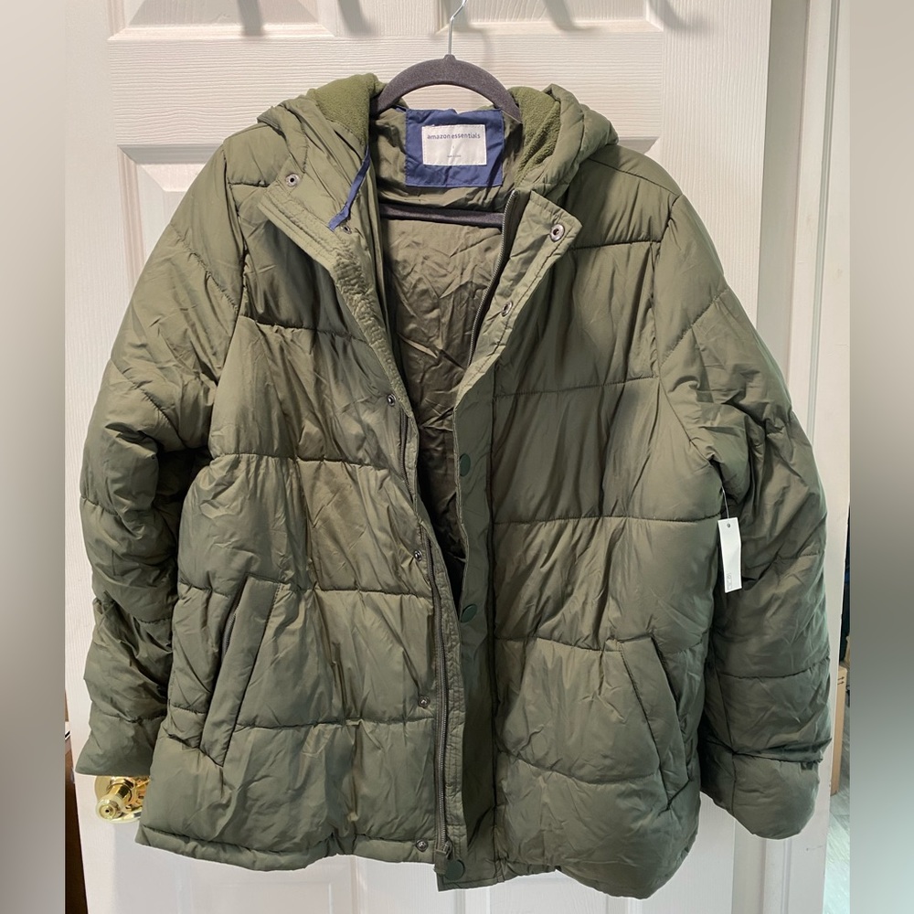 Amazon Essentials Puffer Jacket